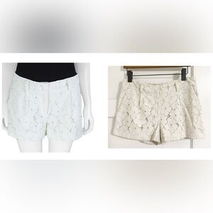 Diane Von Furstenberg White Floral Lace Applicate Authentic Shorts Mini Size 6